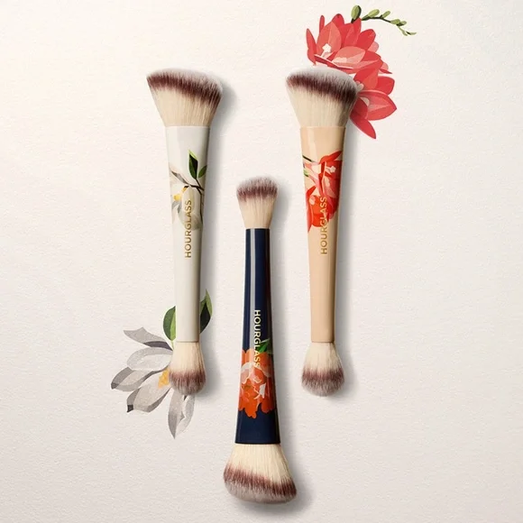 Hourglass Floral Deer Compact & Matching Double-Ended Brush - Pink, Coral, Gold - Picture 9 of 9